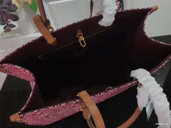 LOUIS VUITTON 1854 SINCE GM ONTHEGO 0624